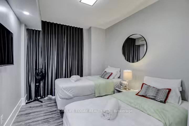 3 Bedrooms Condo at 300 Front, Toronto For sale