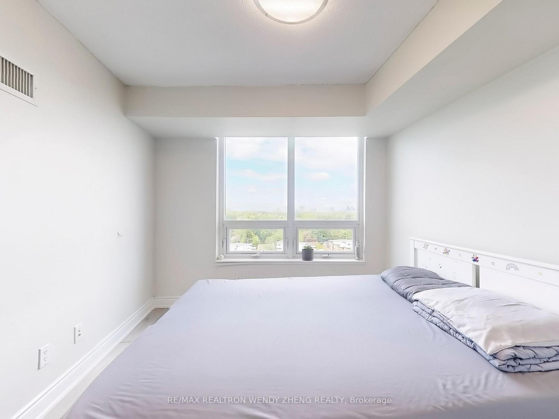 1 Bedroom Condo at 15 Greenview, Toronto For sale