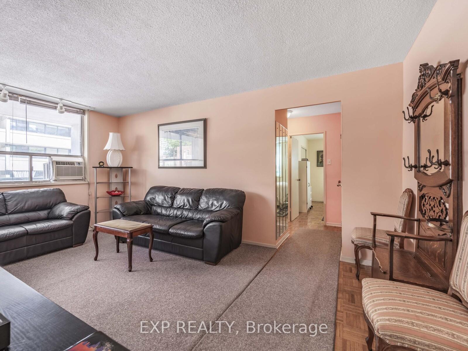 2 Bedrooms Co-op at 30 Gloucester, Toronto For sale