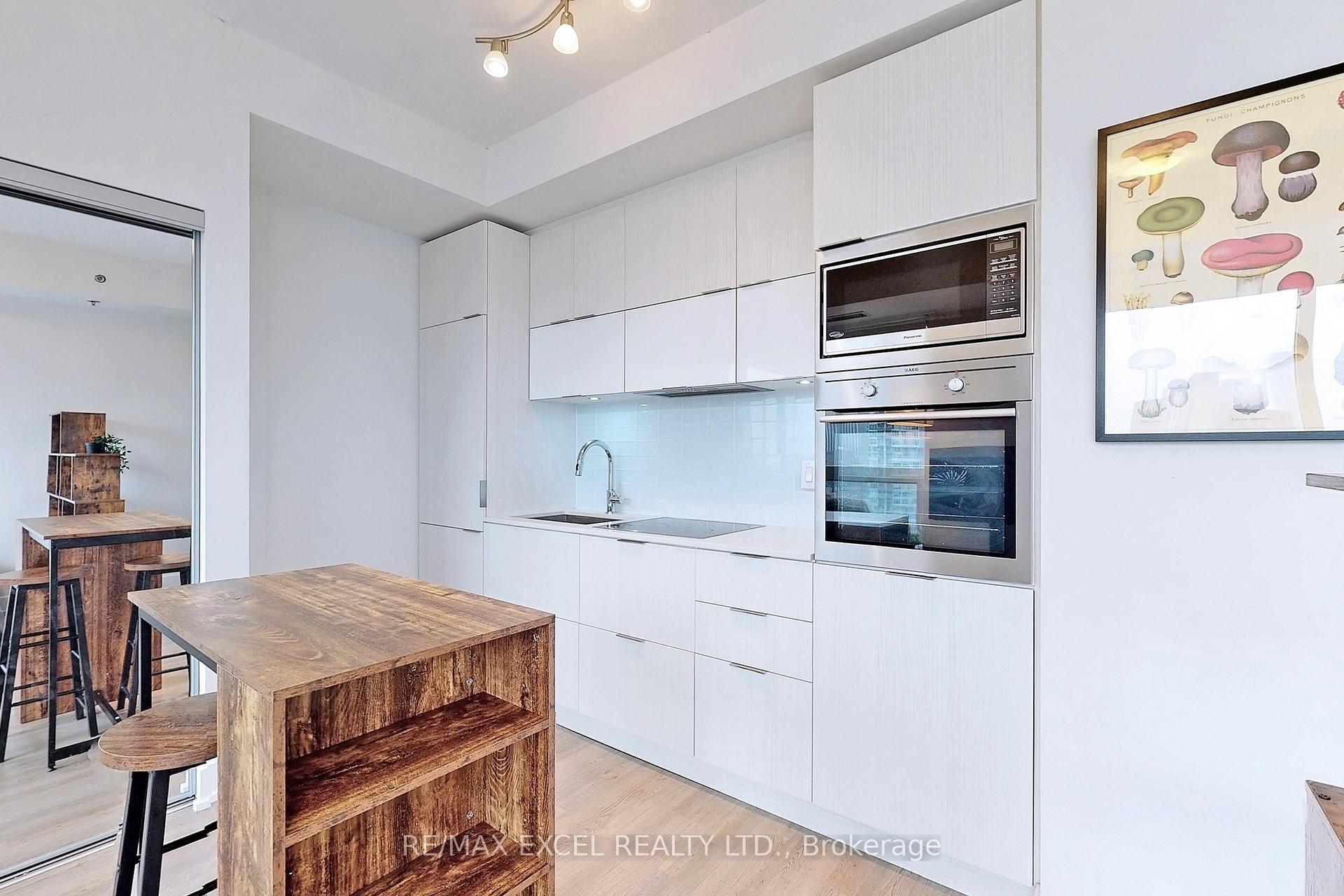 Condo at 318 Richmond, Toronto For sale