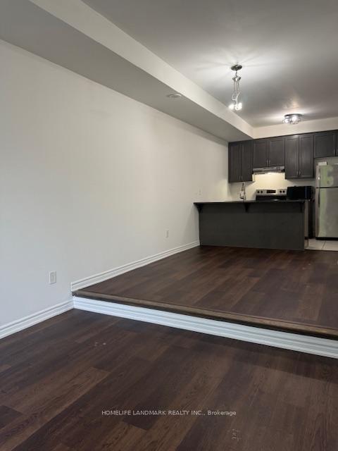 3 Bedrooms Condo at 15 Heron Park, Toronto For sale