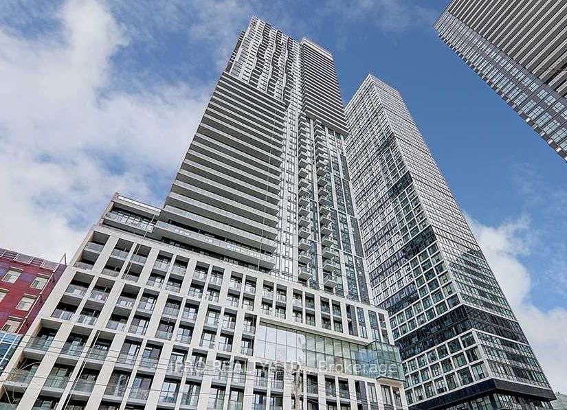 251 Jarvis