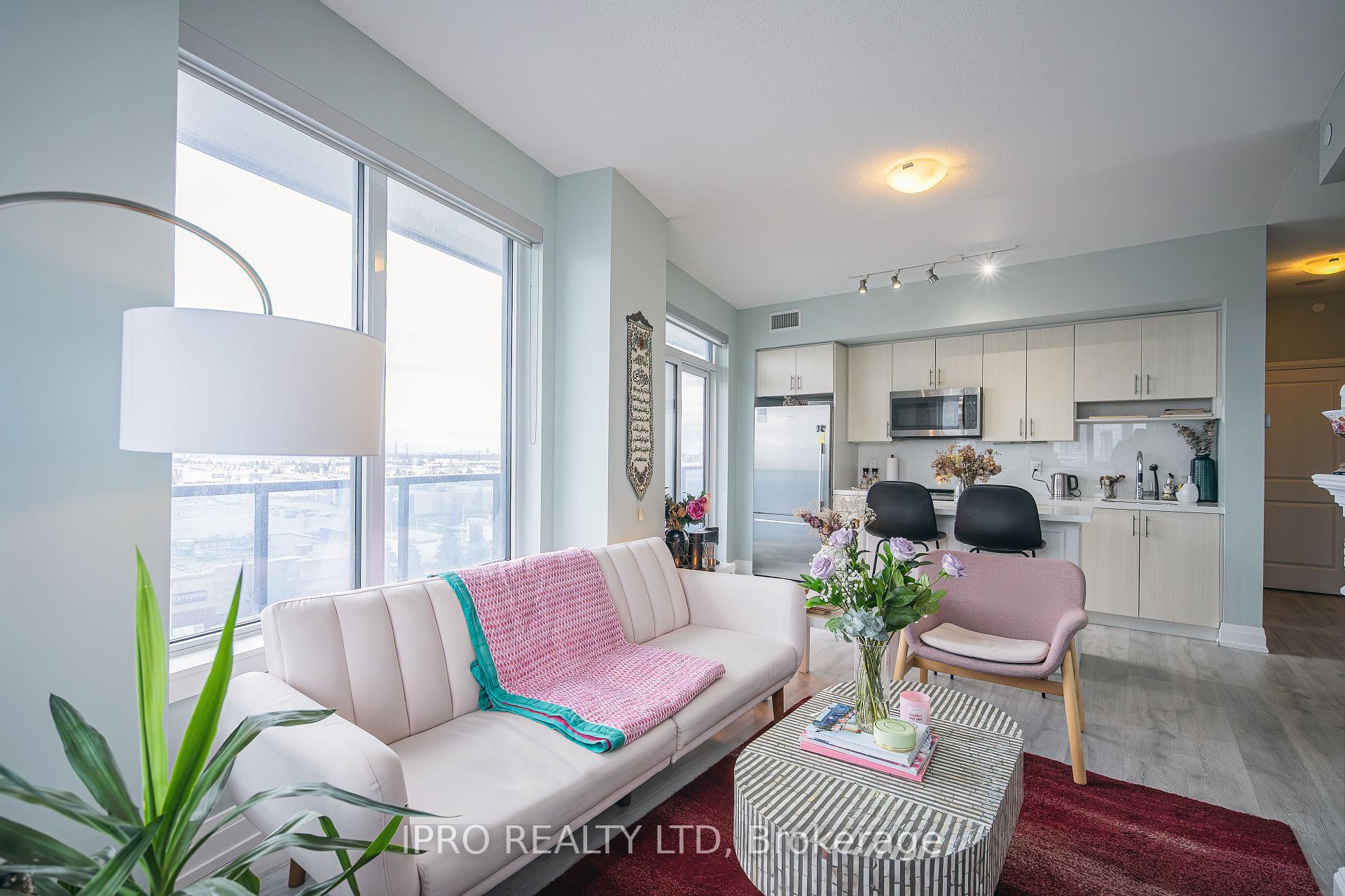 2 Bedrooms Condo at 3600 Hwy 7,  Vaughan For sale