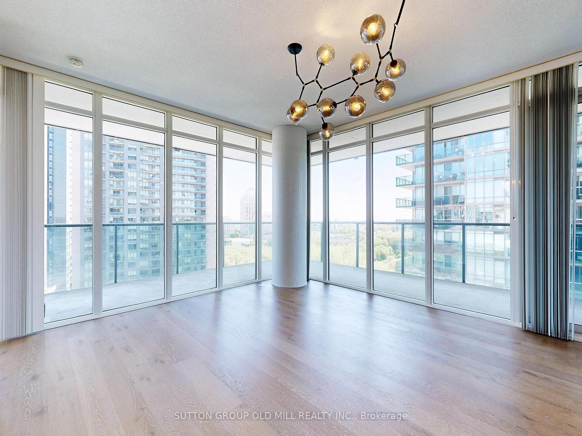 3 Bedrooms Condo at 90 Park Lawn, Toronto For sale