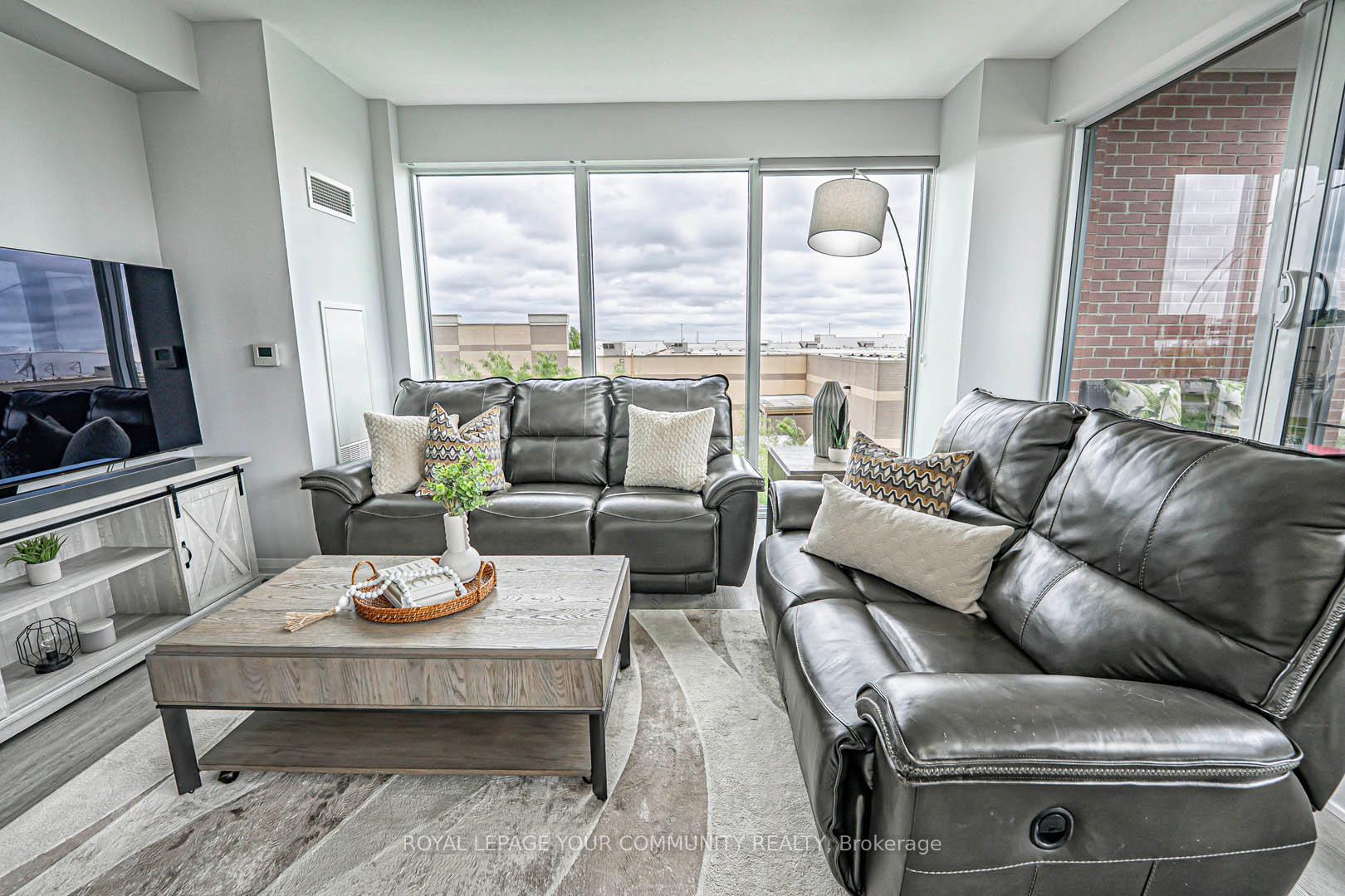 3 Bedrooms Condo at 99 EAGLE ROCK, Vaughan For sale