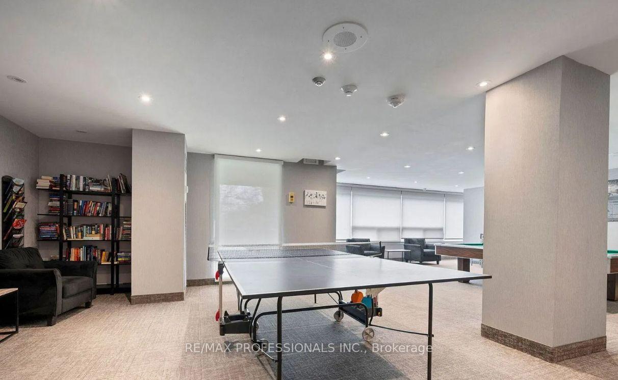 3 Bedrooms Condo at 475 The West Mall, Toronto For sale