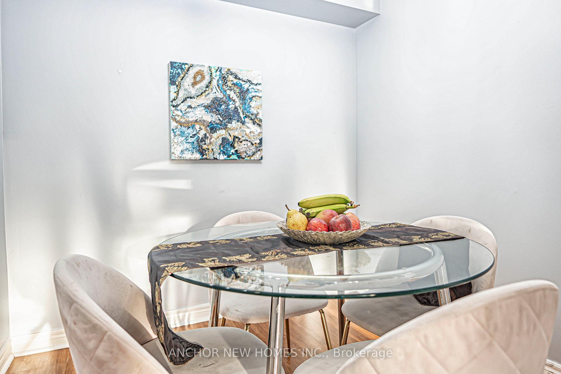2 Bedrooms Condo at 65 Trailwood,  Mississauga For sale