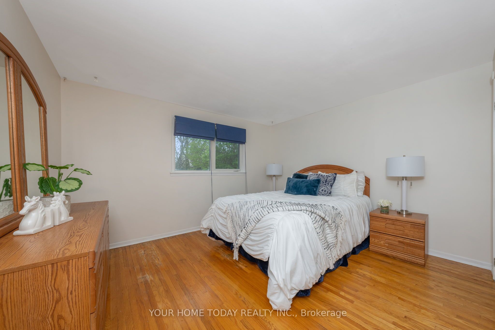 47 Irwin Crescent