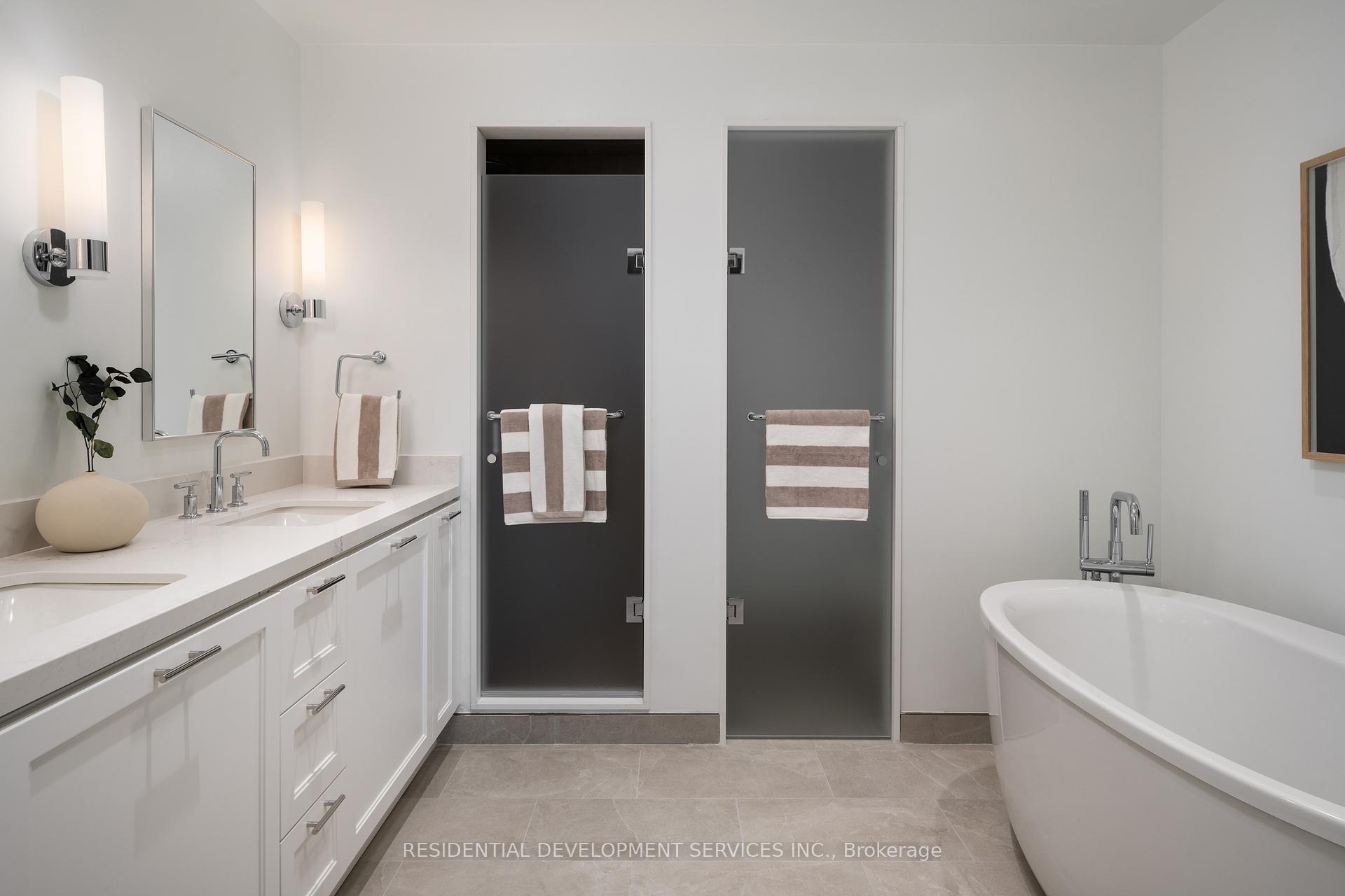 2 Bedrooms Condo at 1 Strathgowan, Toronto For sale