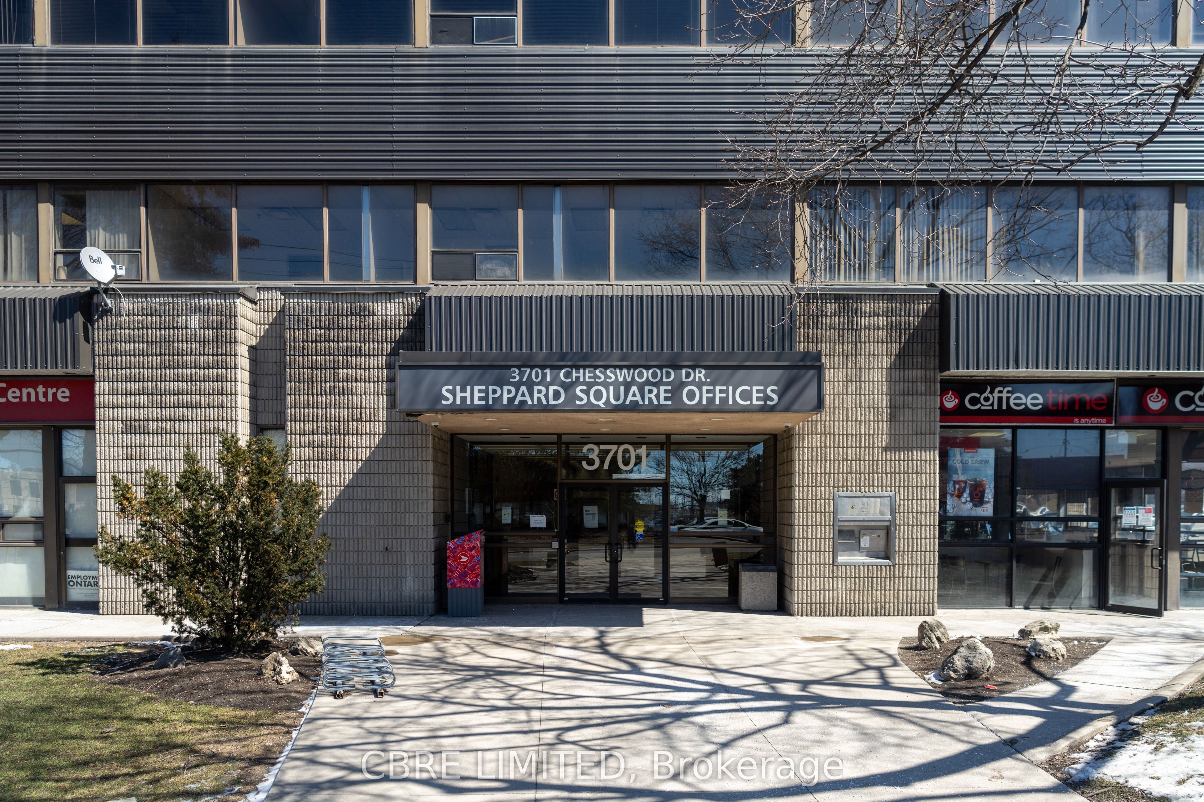 3701 Chesswood Drive, #318