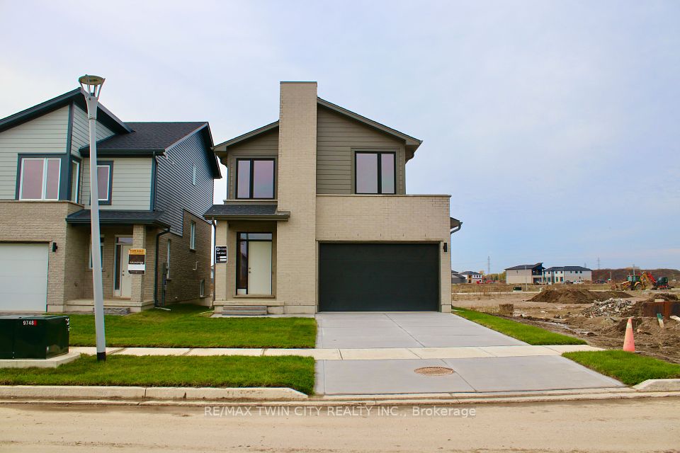 2250 Southport