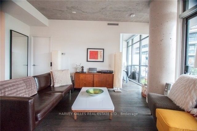 319 Carlaw Avenue, #512
