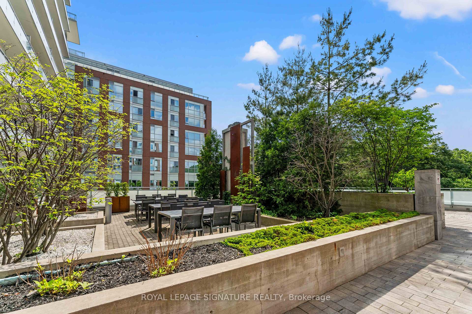 2 Bedrooms Condo at 1830 Bloor, Toronto For sale