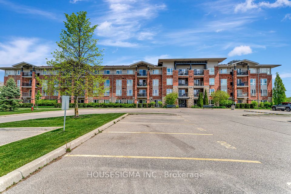 60 Lynnmore