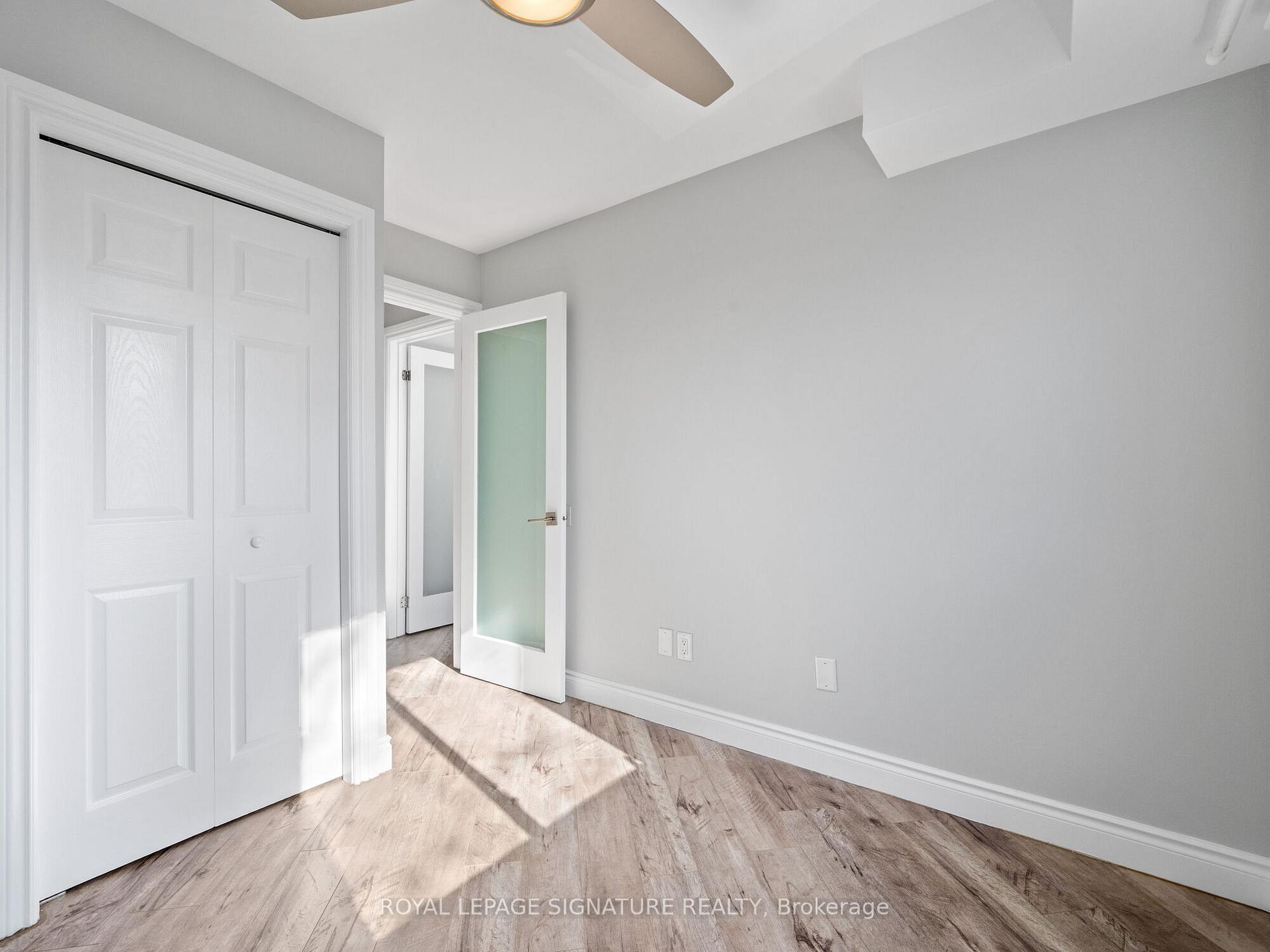 2 Bedrooms Condo at 28 Victoria, Hamilton For sale