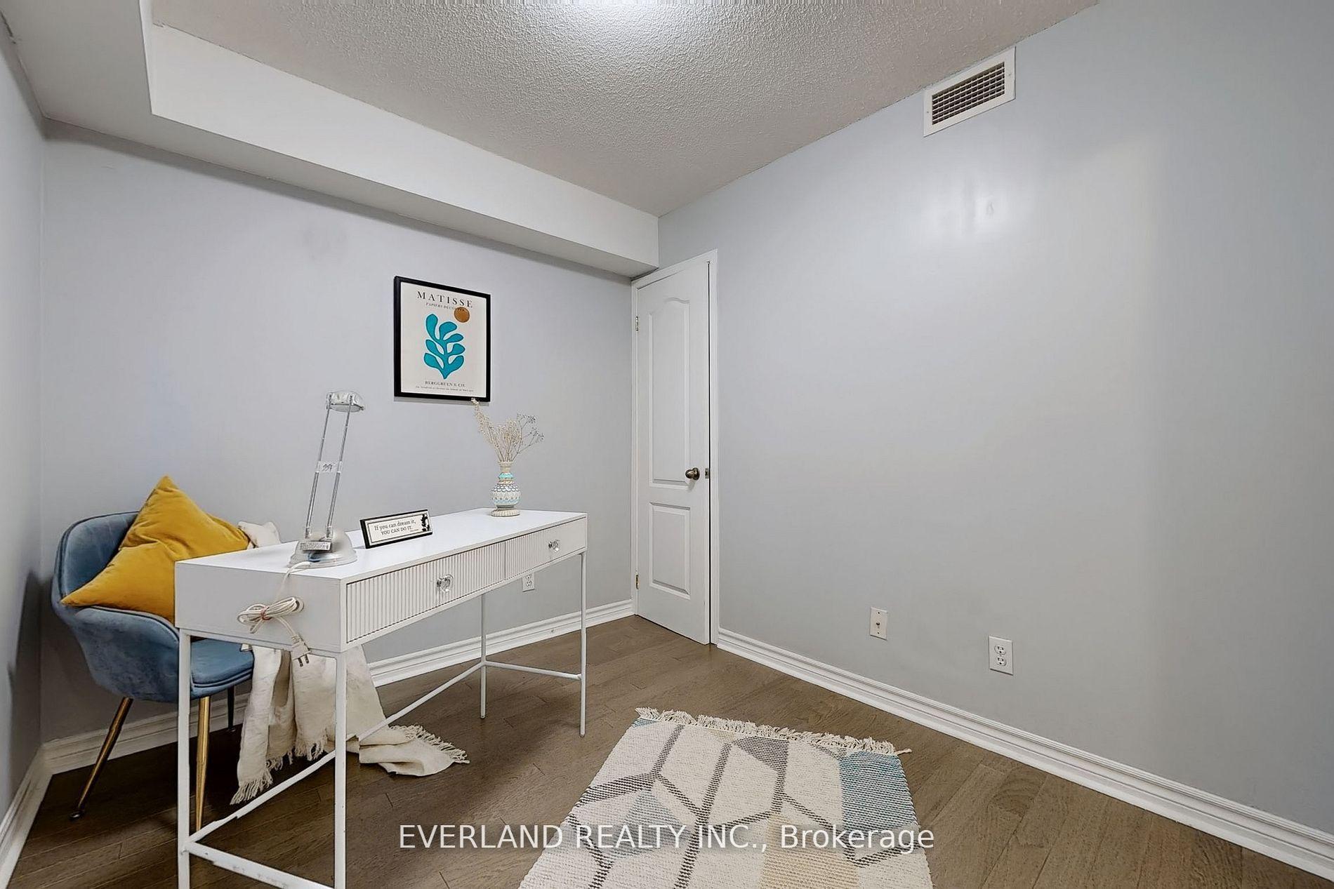 2 Bedrooms Condo at 1 Rean, Toronto For sale
