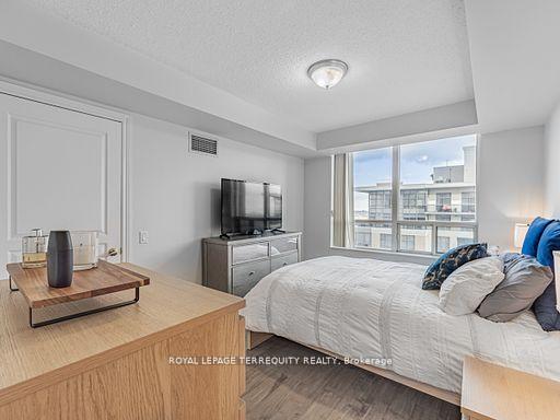 3 Bedrooms Condo at 15 Northtown, Toronto For sale