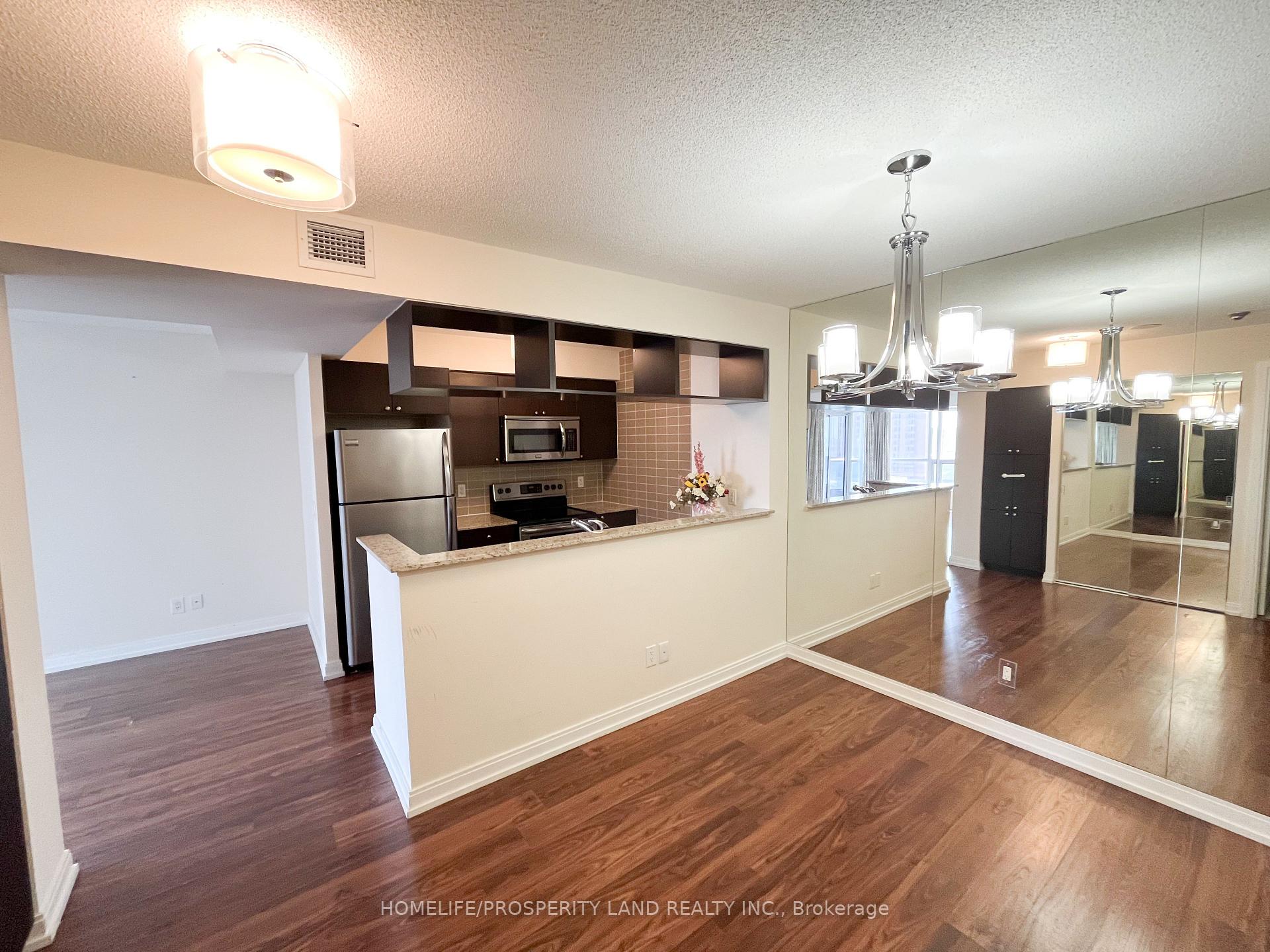 3 Bedrooms Condo at 181 Village Green, Toronto For sale