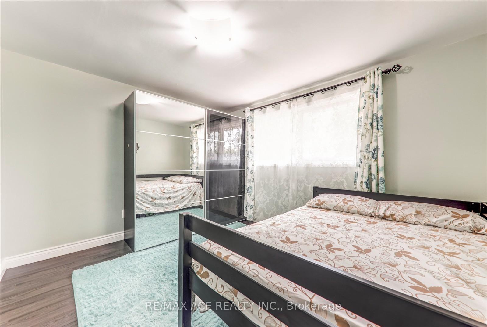 3 Bedrooms Condo at 82 St. Andrews, Hamilton For sale
