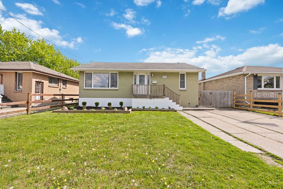 993 Wellington