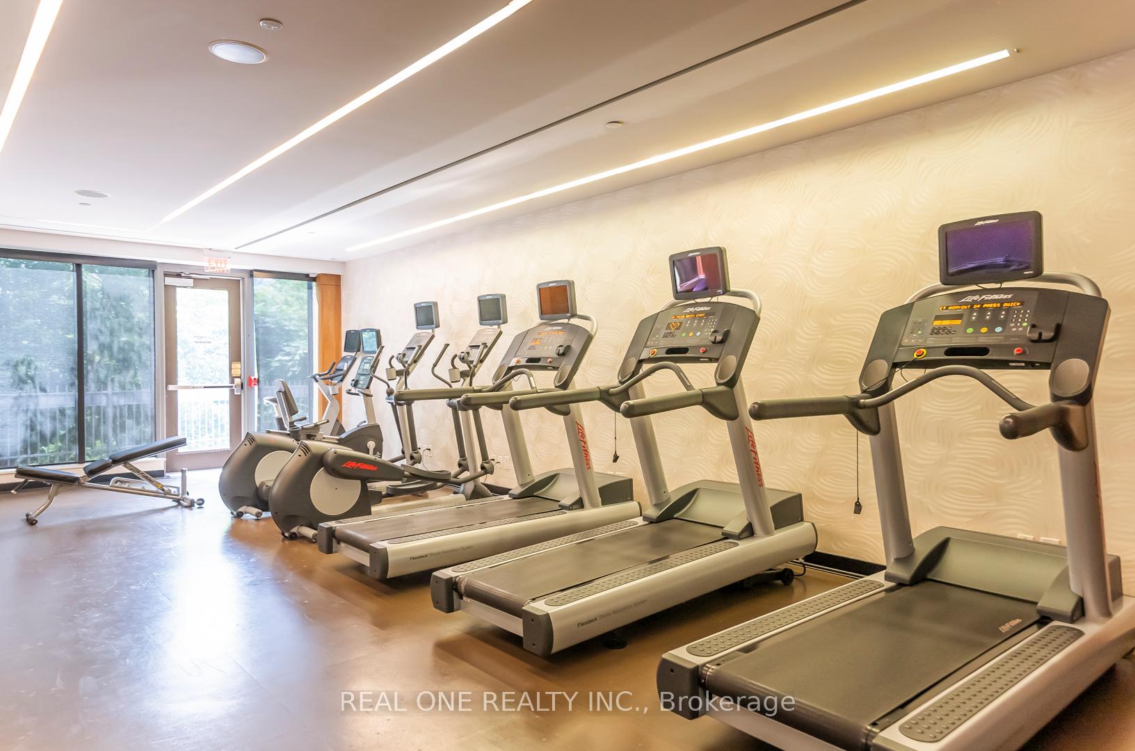 1 Bedroom Condo at 36 Park Lawn, Toronto For sale