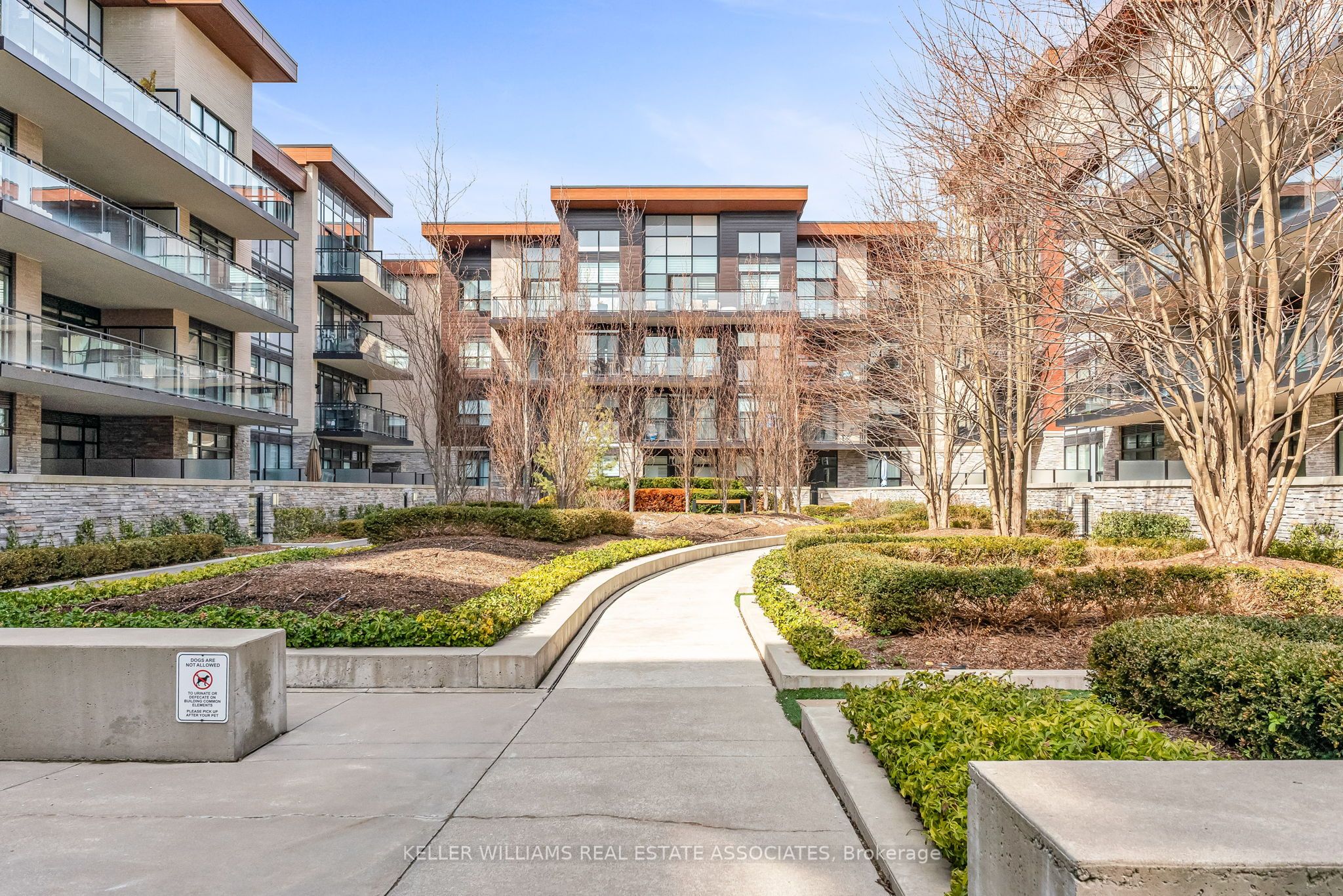 1575 Lakeshore Road W, #231