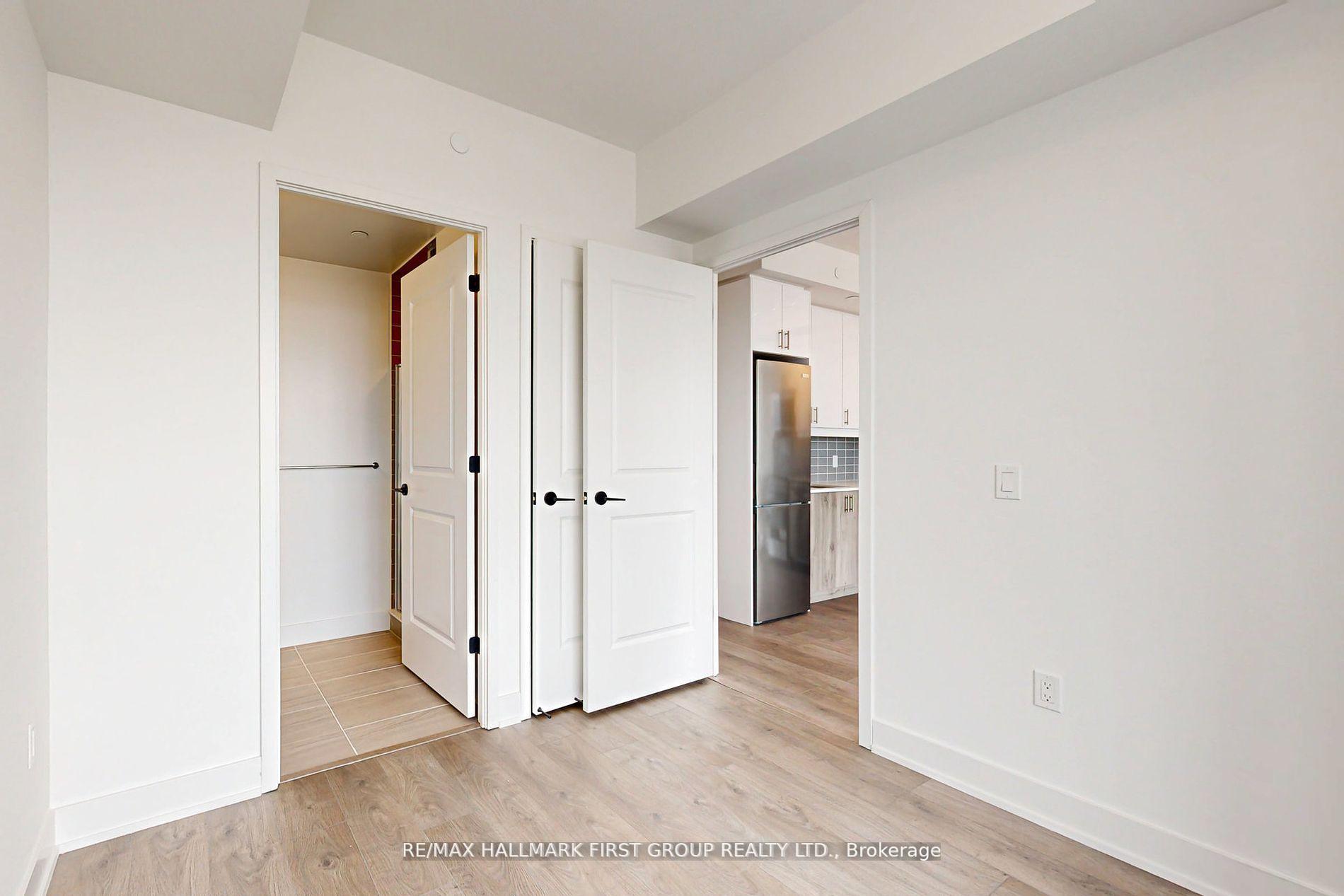 2 Bedrooms Condo at 2343 Khalsa, Oakville For sale