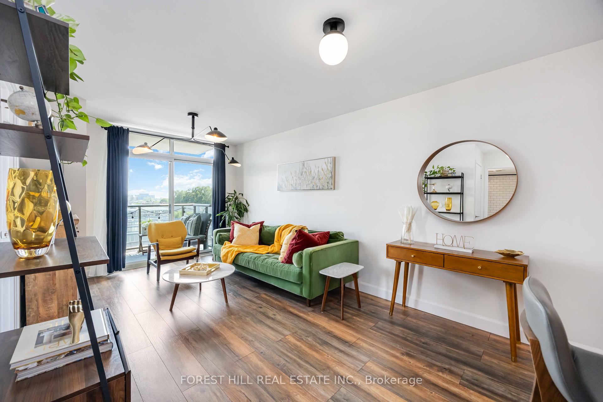 2 Bedrooms Condo at 812 Lansdowne, Toronto For sale