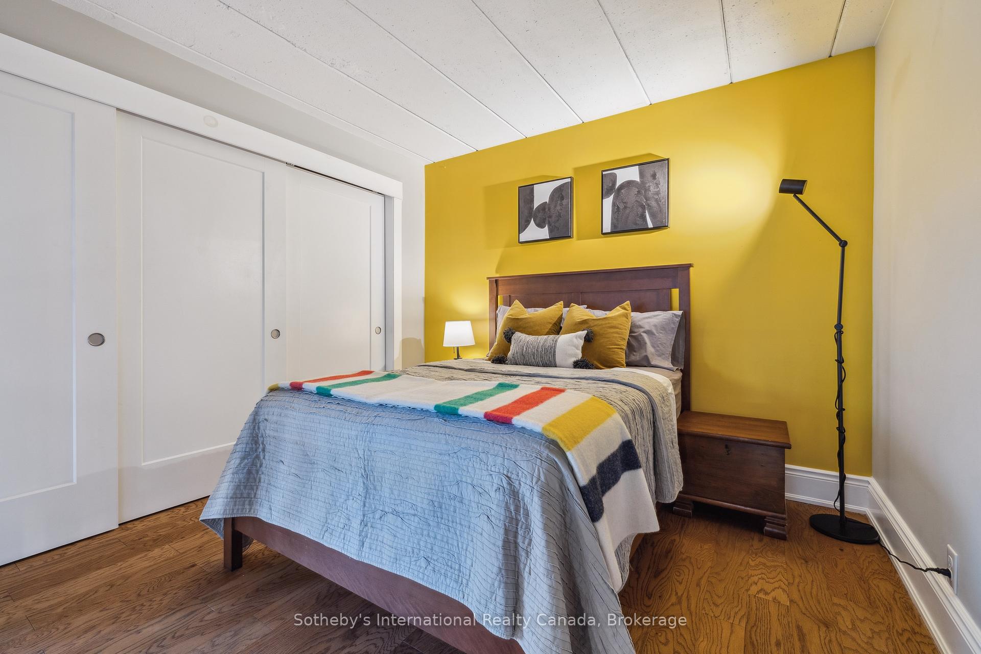 3 Bedrooms Condo at 200 Stinson, Hamilton For sale