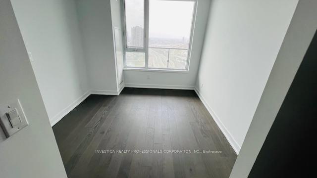 3 Bedrooms Condo at 1928 Lakeshore,  Toronto For sale