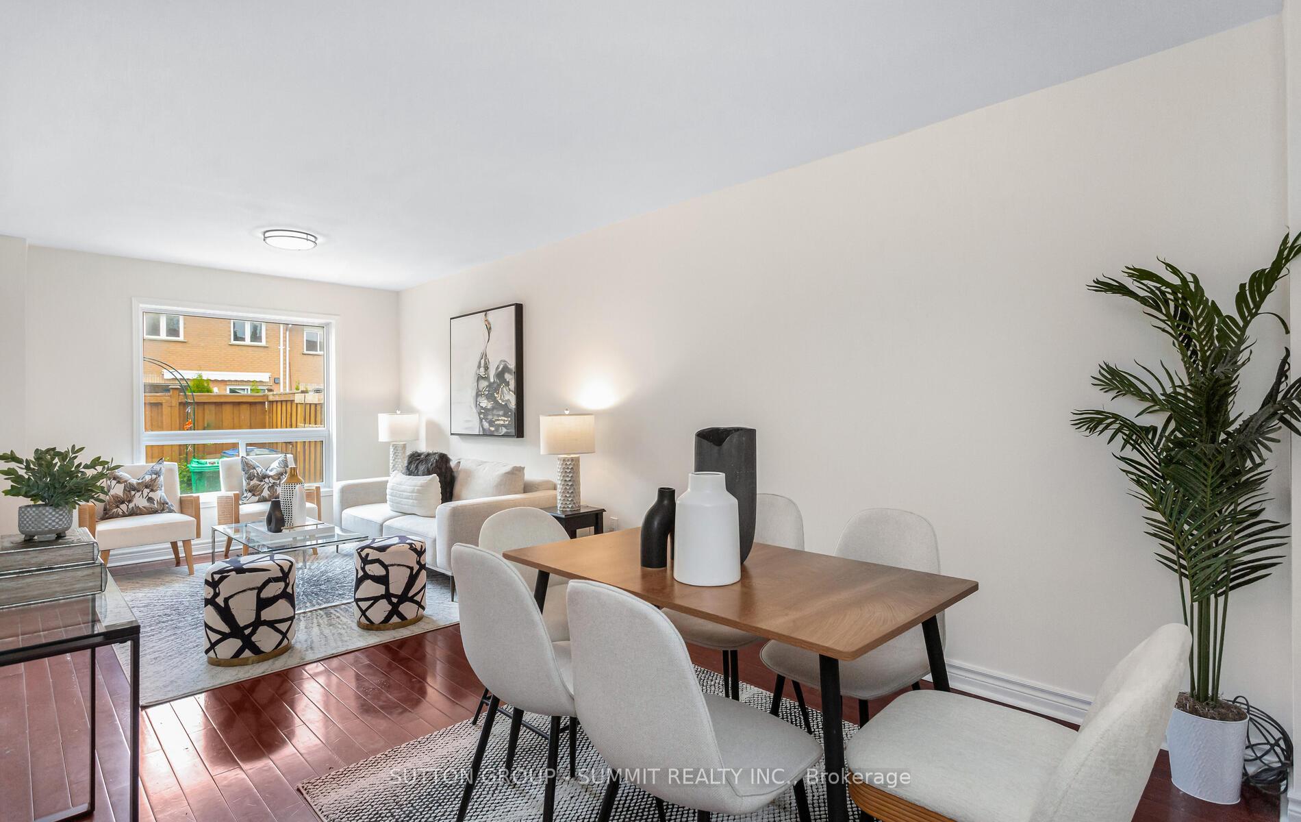 3 Bedrooms Condo at 550 Steddick, Mississauga For sale