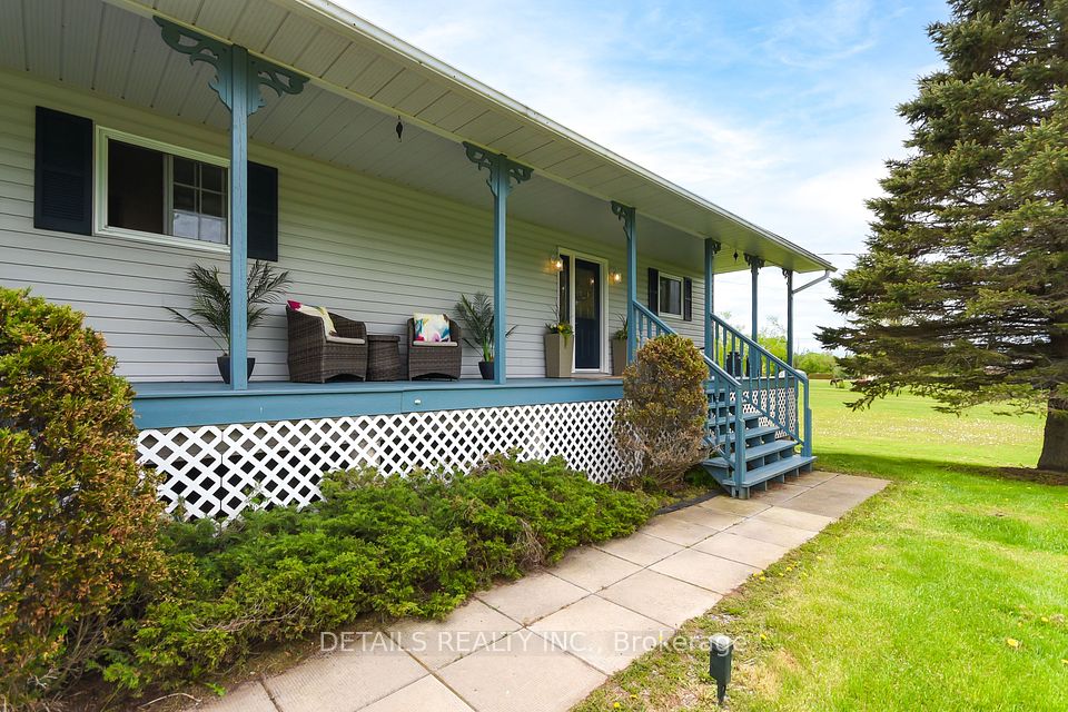 887 Macpherson Road, Montague, ON K7A 4S4