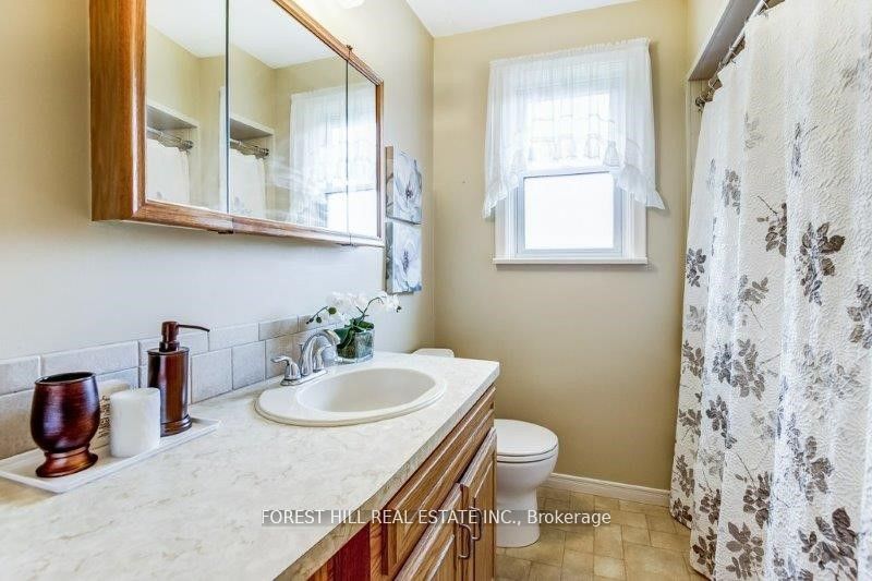 undefined ; MLS ID: C12165881