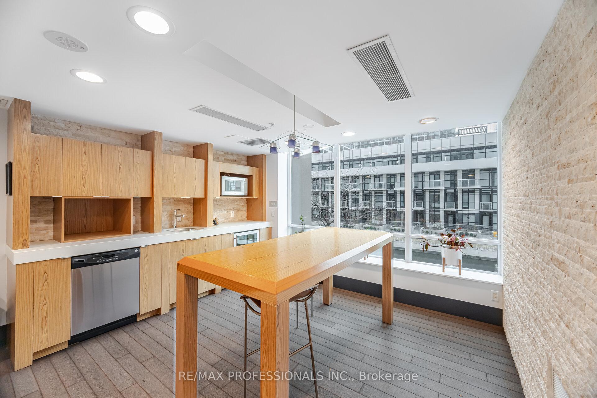 2 Bedrooms Condo at 155 Legion, Toronto For sale