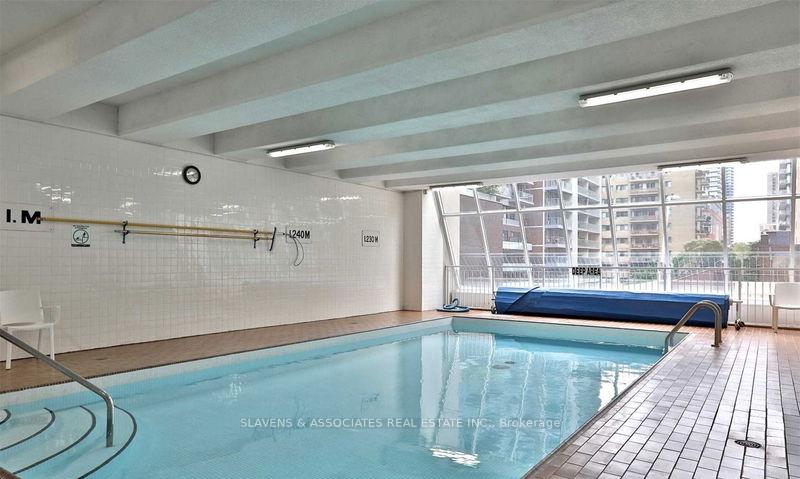 2 Bedrooms Condo at 71 Charles,  Toronto For sale