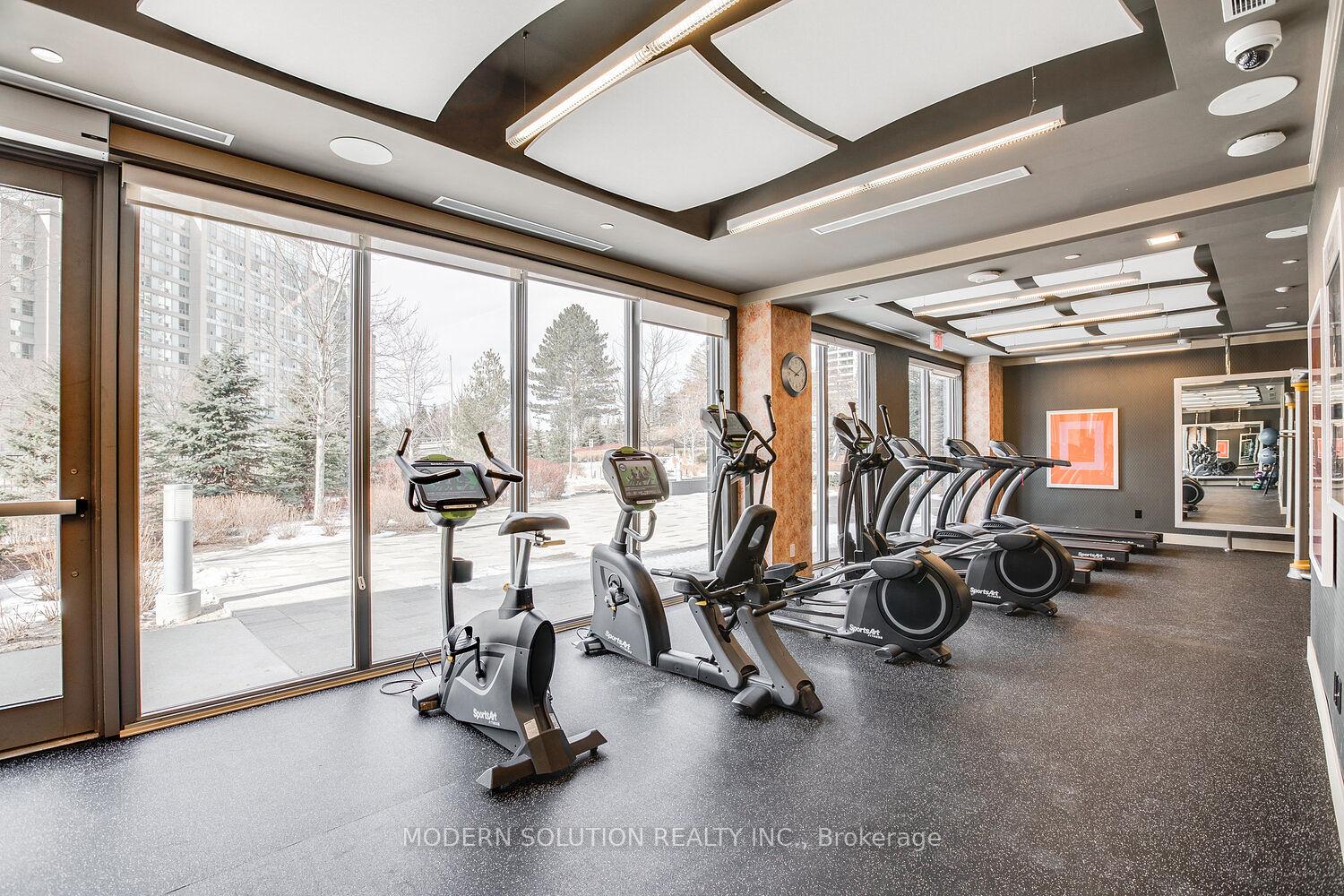2 Bedrooms Condo at 18 Graydon Hall, Toronto For sale