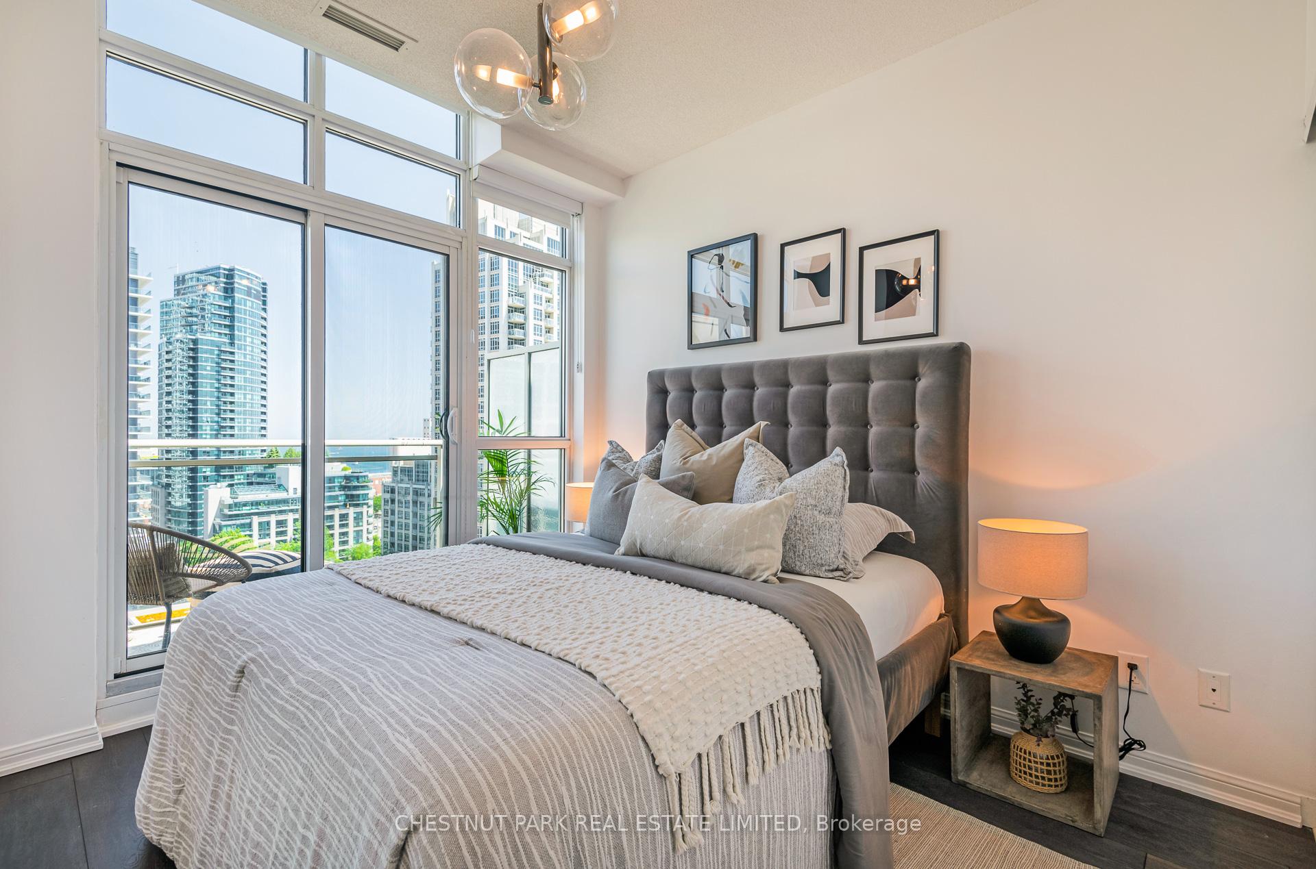 2 Bedrooms Condo at 35 Bastion, Toronto For sale