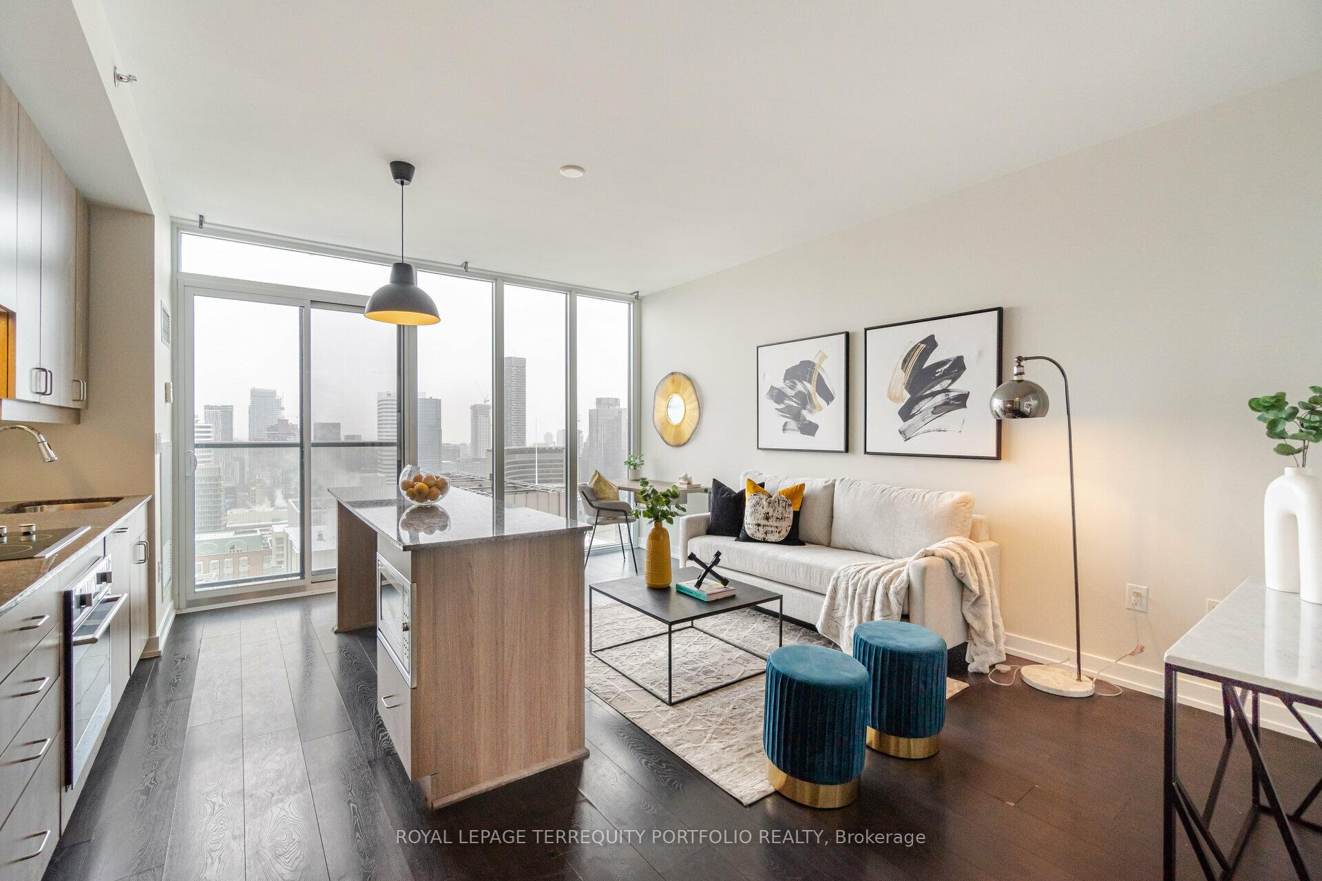 1 Bedroom Condo at 426 University,  Toronto For sale