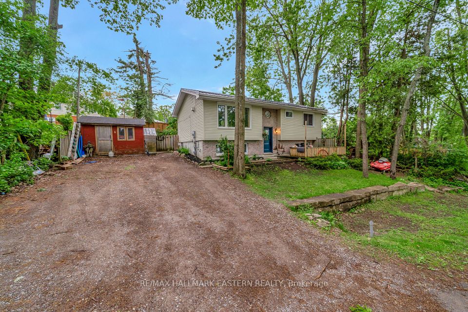 711 Hatton Avenue, Selwyn, ON K0L 1H0