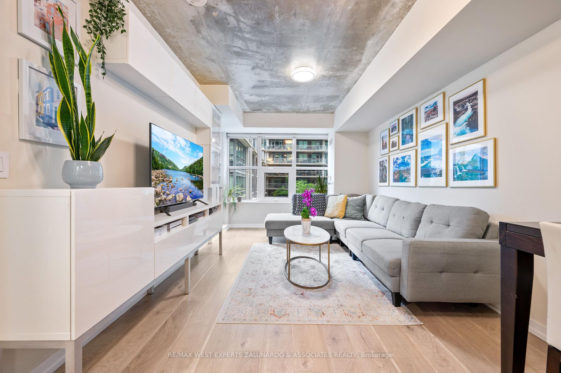 2 Bedrooms Condo at 59 East Liberty, Toronto For sale