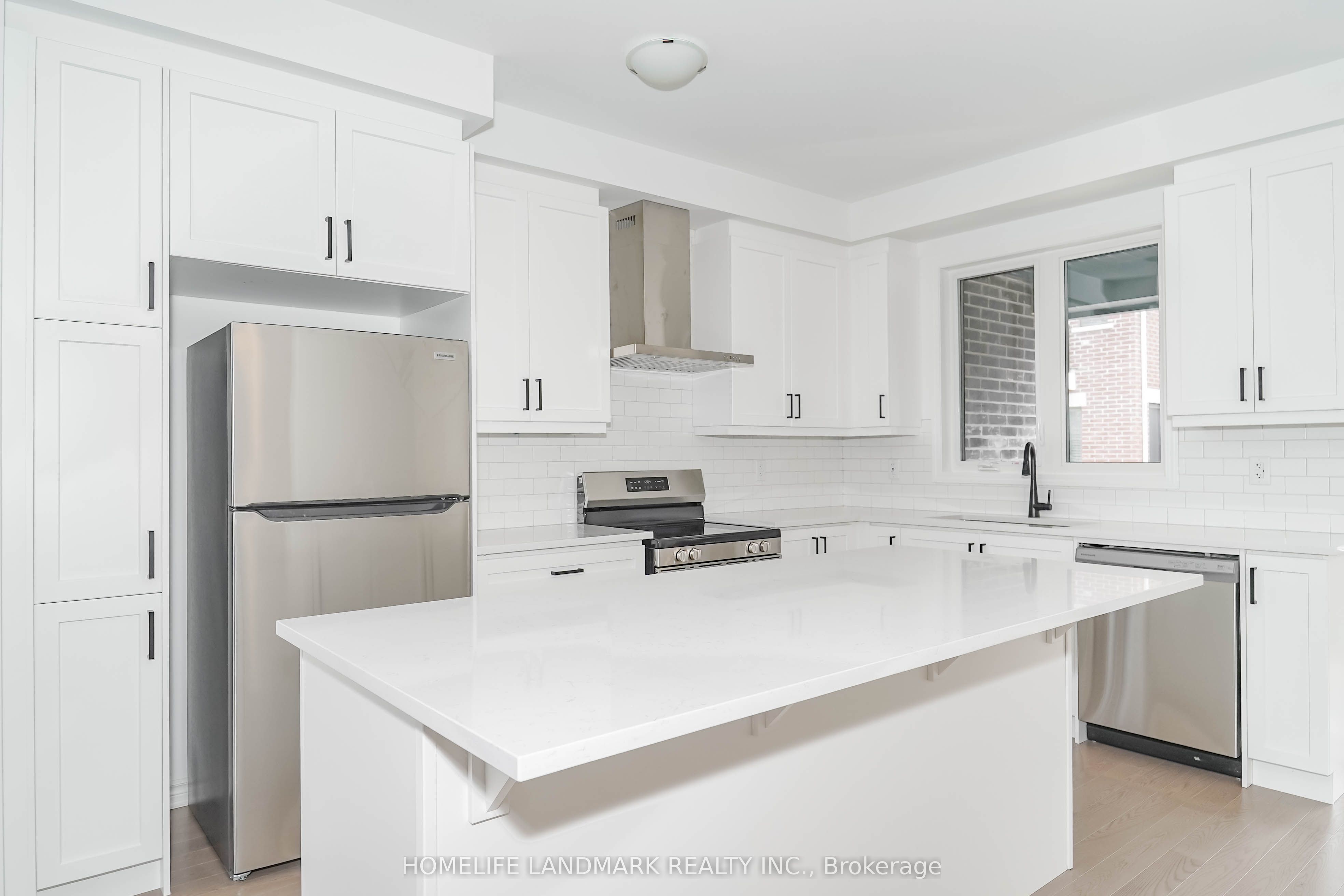 5 Wisla Avenue