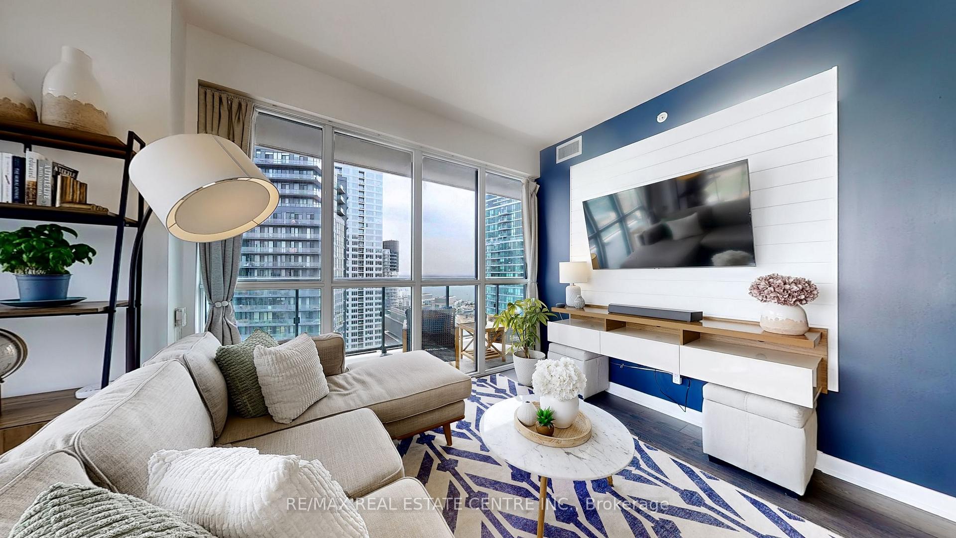 2 Bedrooms Condo at 38 Iannuzzi,  Toronto For sale