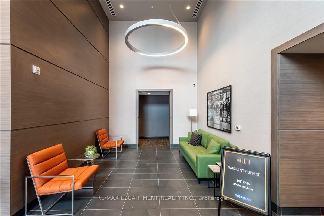 2 Bedrooms Condo at 50 KAITTING, Oakville For sale