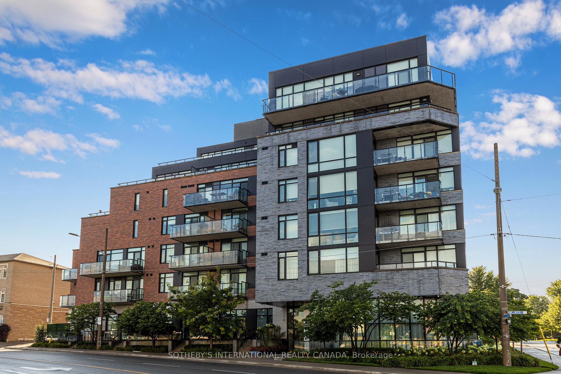 4 Bedrooms Condo at 25 Malcolm, Toronto For sale