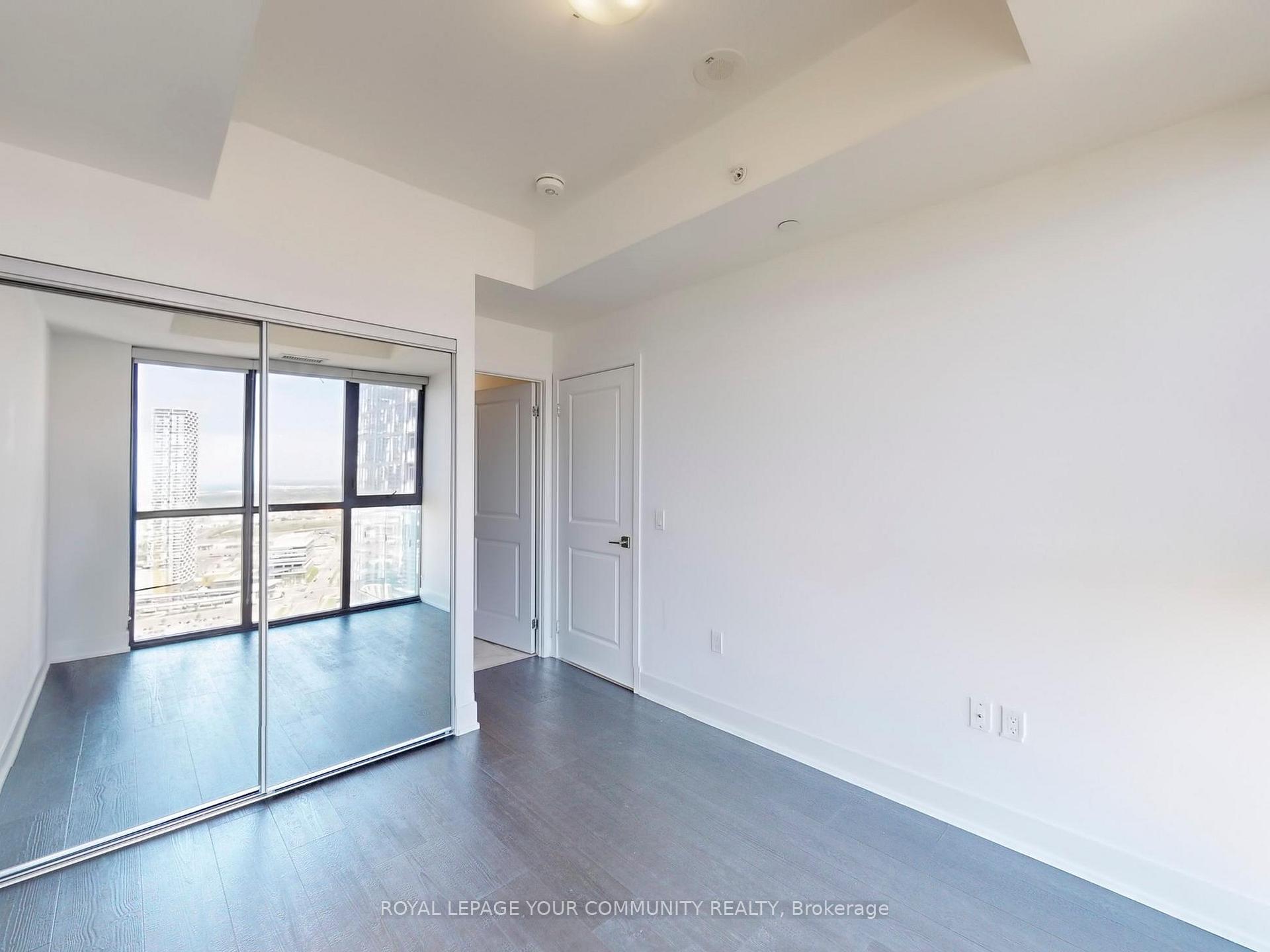 2 Bedrooms Condo at 2908 Highway 7, Vaughan For sale