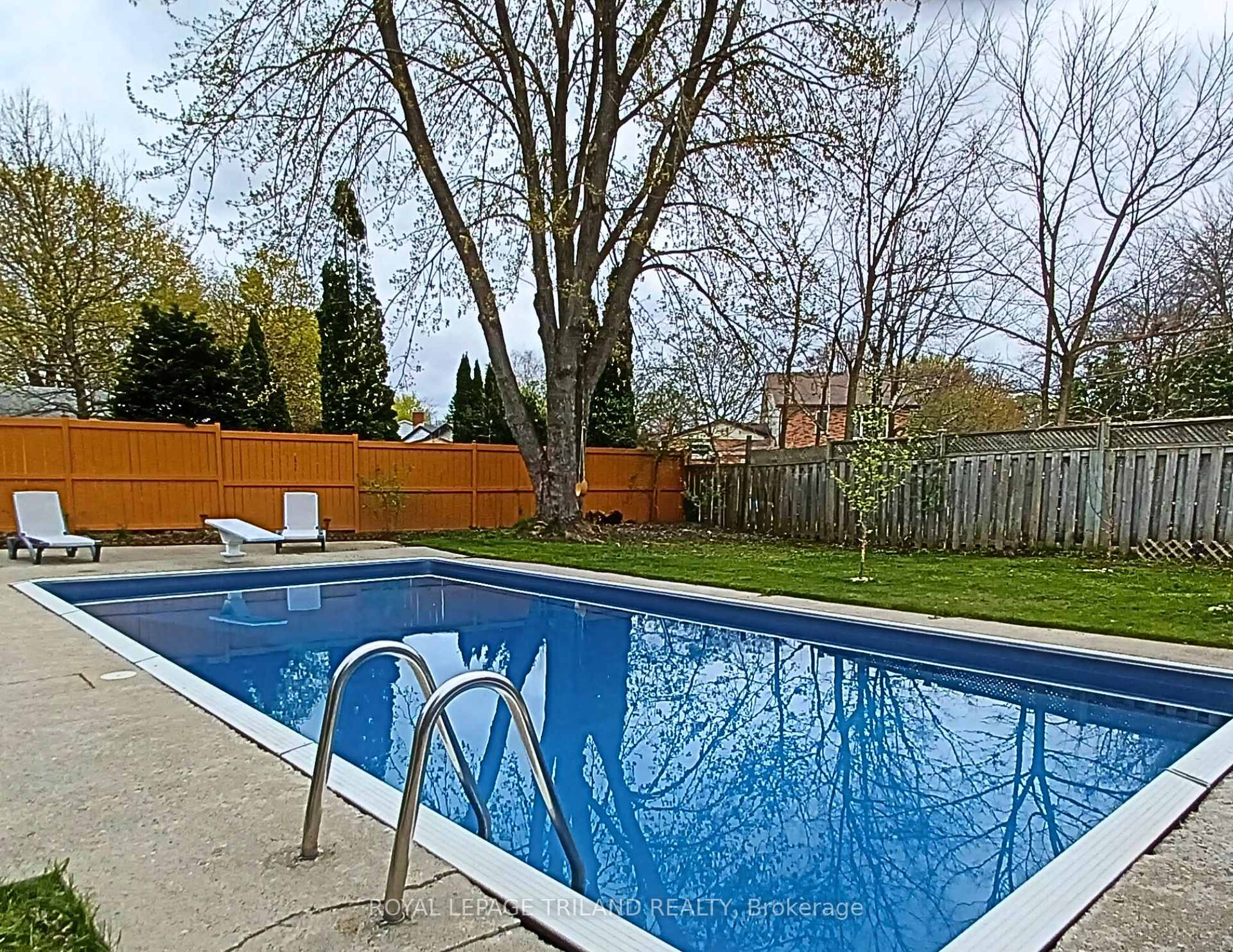 673 Algoma Avenue, London North, ON N5X 1W4