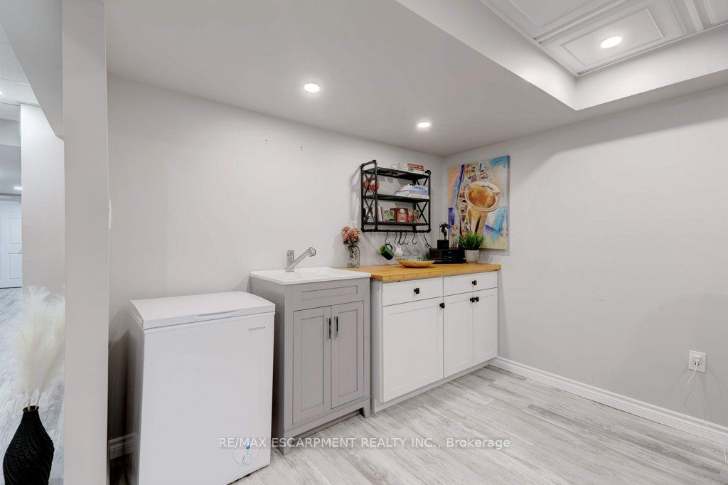 98 Shoreview Place, #12