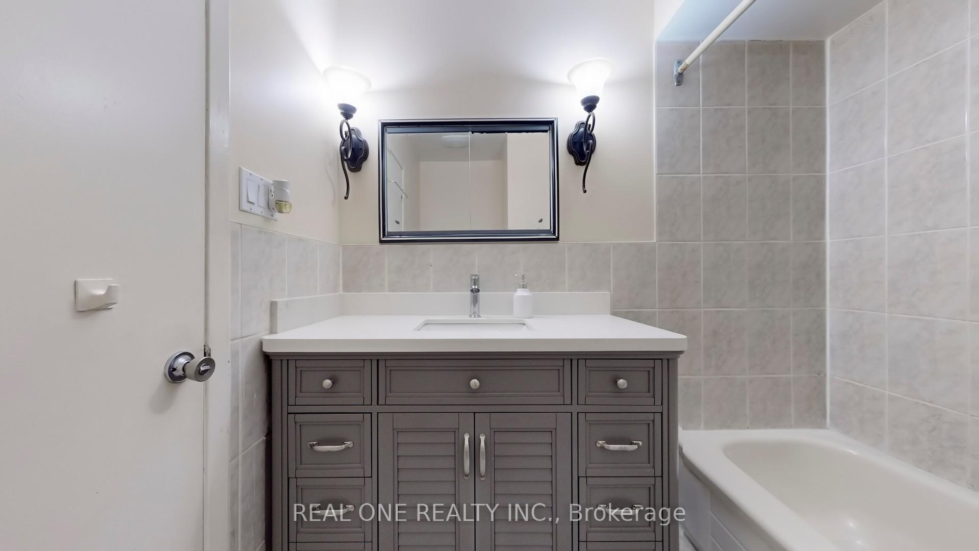 4 Bedrooms Condo at 54 Bonis, Toronto For sale