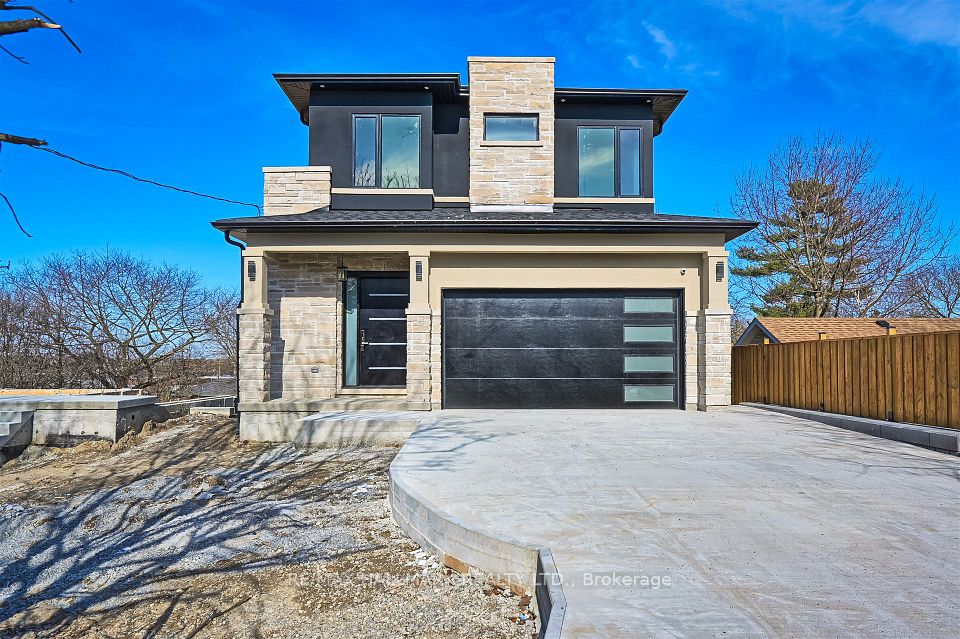158 Hillcrest