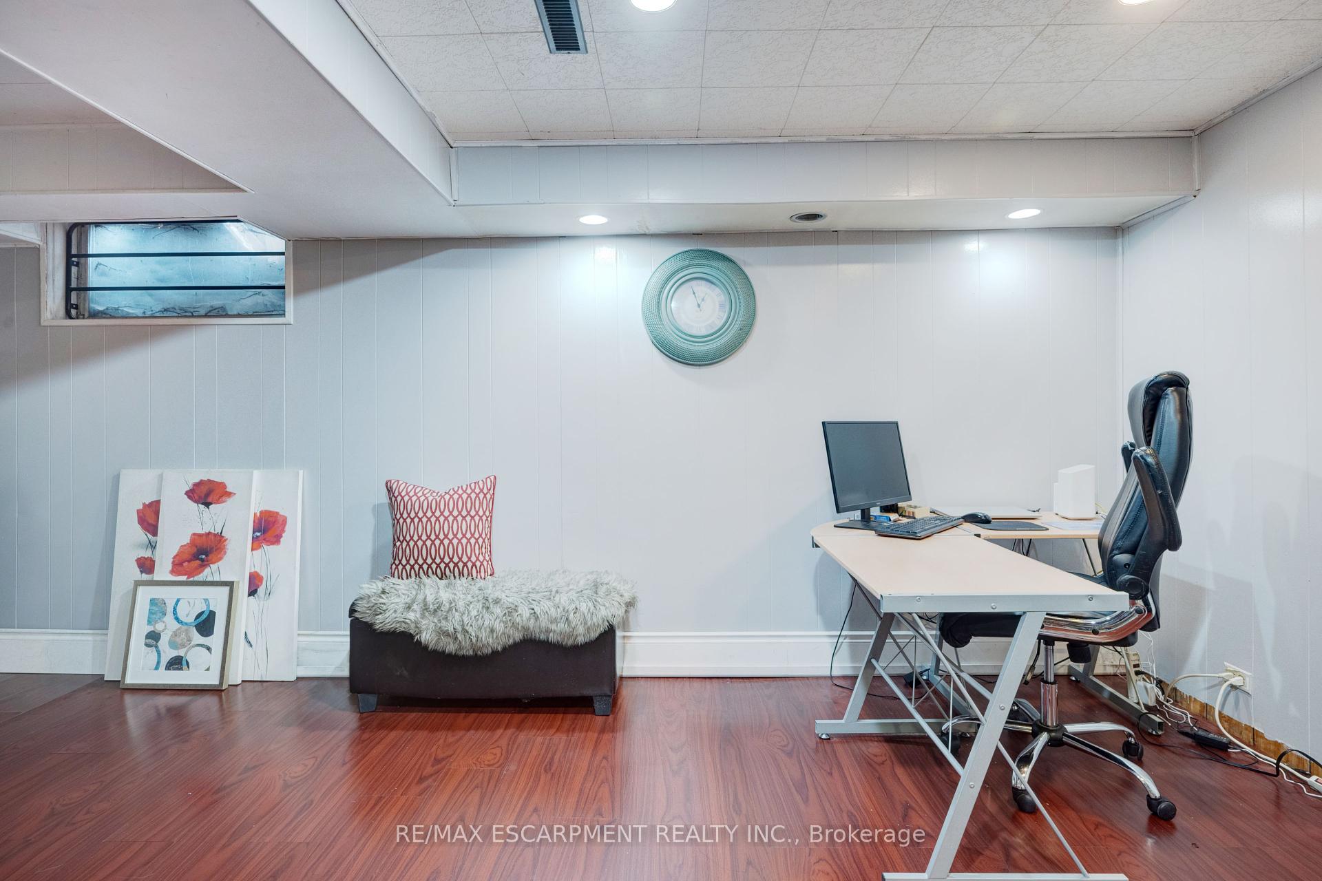 4 Bedrooms Condo at 3430 Brandon Gate, Mississauga For sale